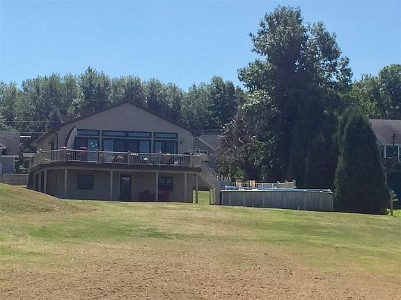 2nd image of 74 River Dr