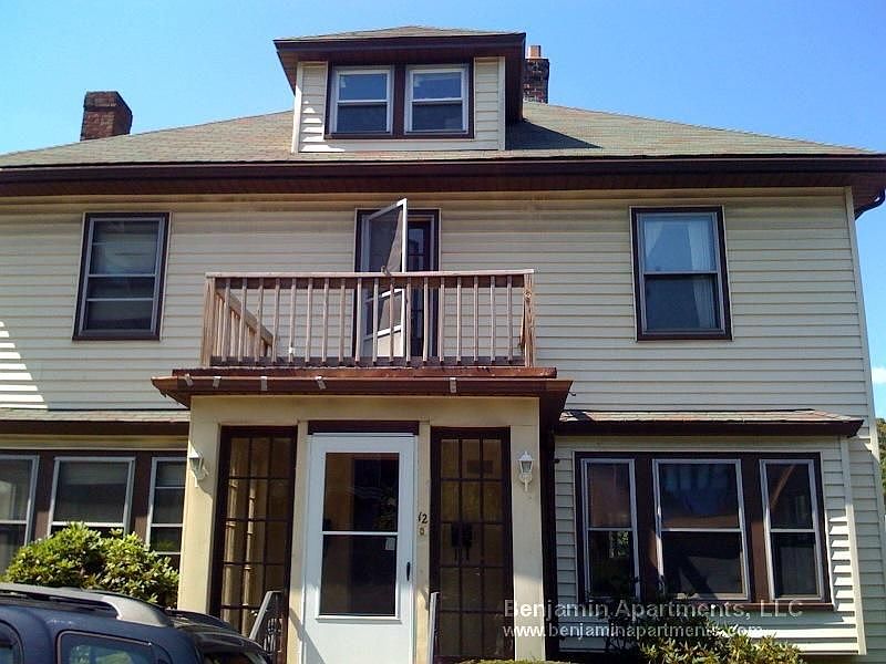 2nd image of 12 Gerald Rd Unit 1O