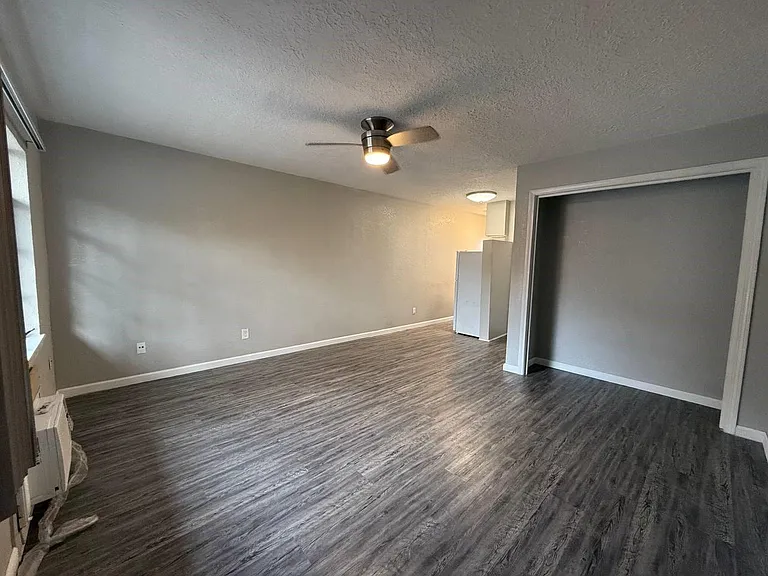 2501 Yoakum Blvd #12 — Photo 7