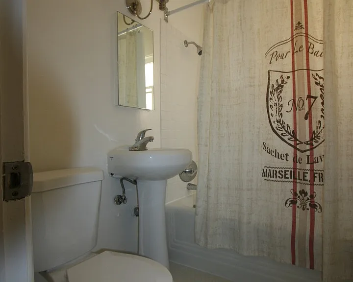 Chateau Louise — Photo 17