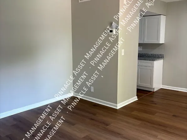 510 Woodcreek Dr E #10, Rossville, GA 30741