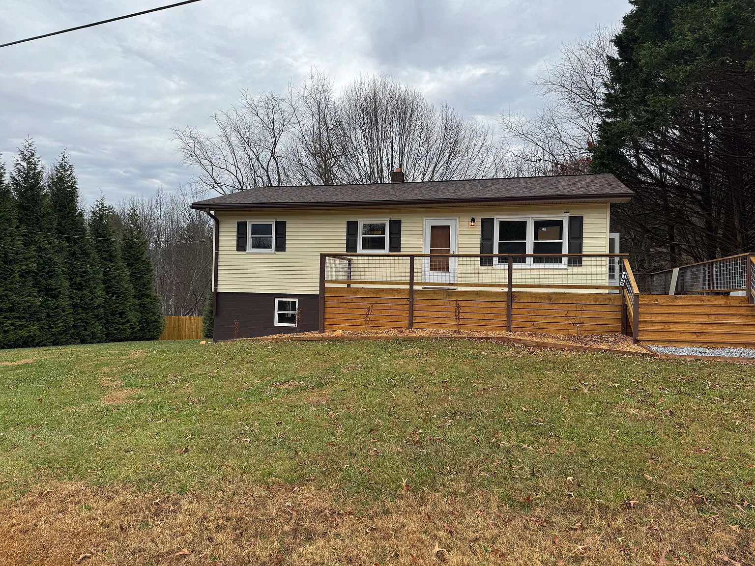 3 bed, 1000 sqft, $1,800 — Photo 1
