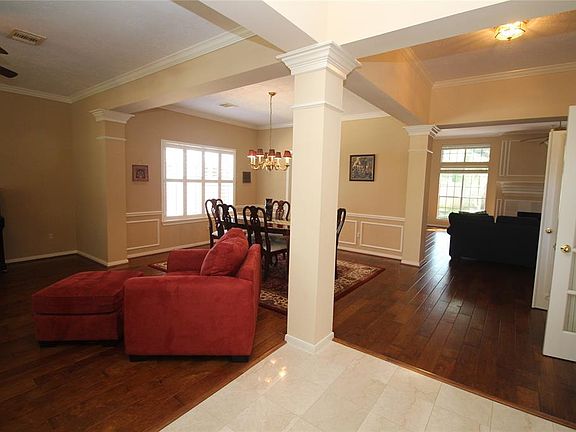 3rd image of 11815 Mighty Redwood Dr
