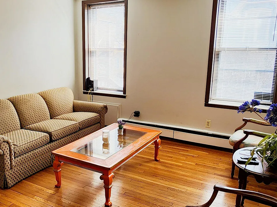 29 William St #4