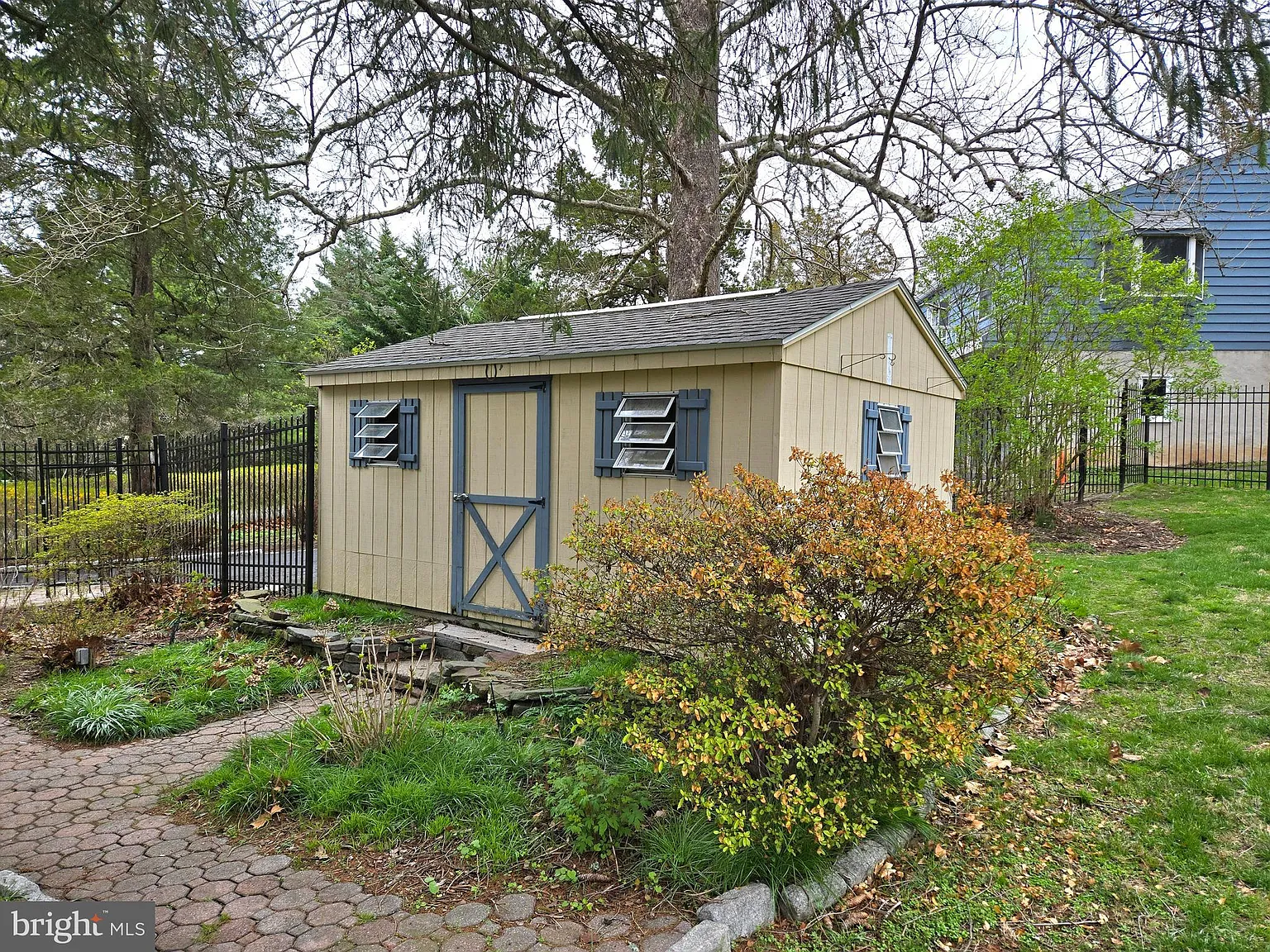 5 bed, 2744 sqft, $4,250 — Photo 4