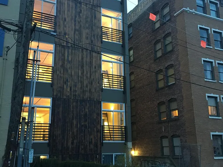 611 E Howell St #303 — Photo 3