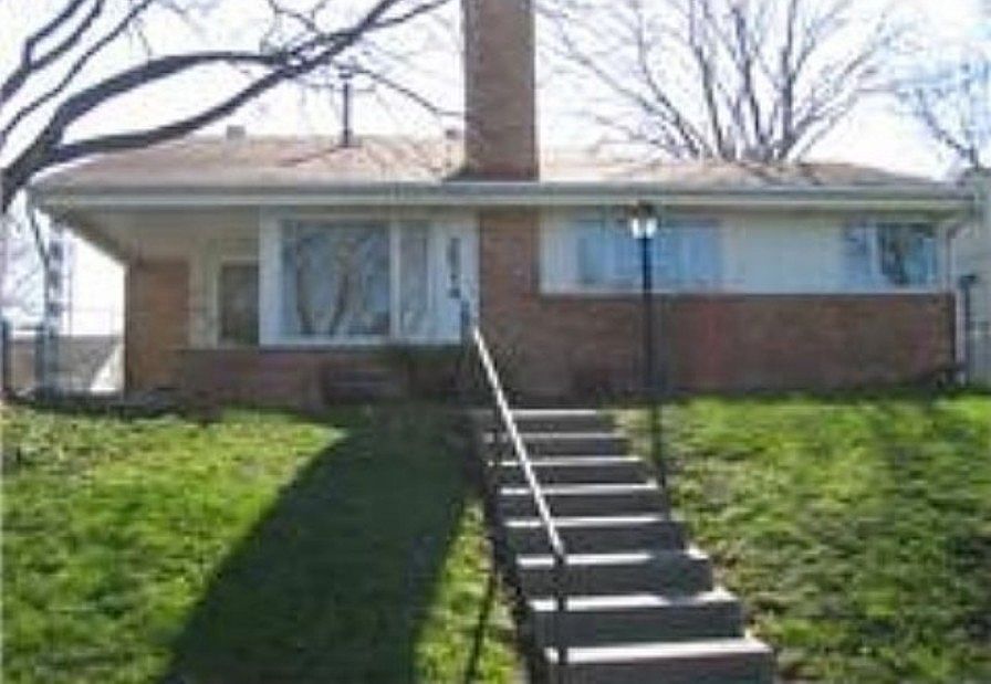 1st image of 2514 Vincent Ave N