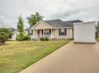 1805 Salisbury Ct, La Vergne, TN 37086