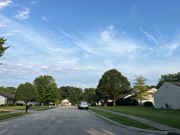 5th image of 7093 Carrie Dr