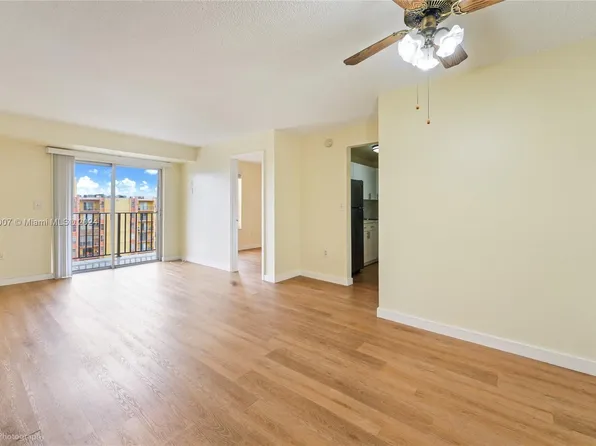4801 NW 7th St APT 803-16, Miami, FL 33126