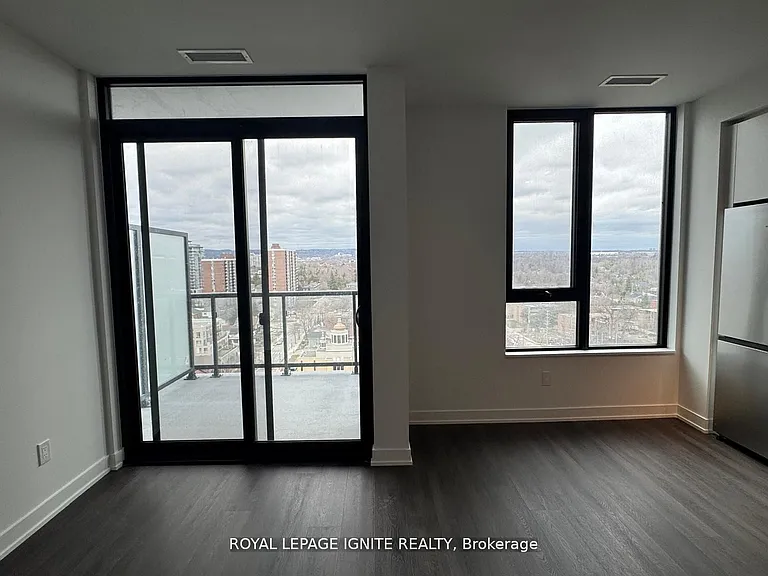 2075 Lakeshore Rd #1302 — Photo 11