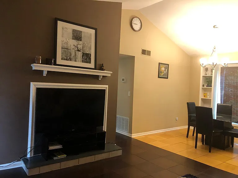 430 Queens Rd #131 — Photo 4