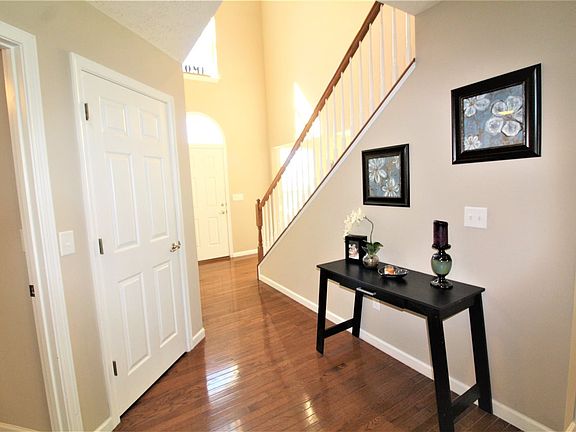 5th image of 9404 Dauphine Dr