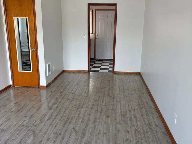 Lsbrwy - 7508 Ne Broadway — Photo 9