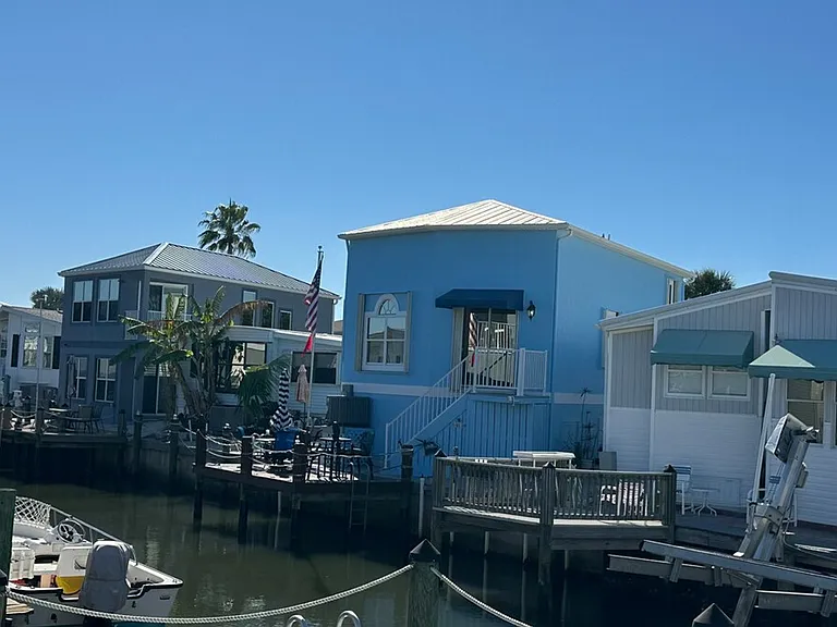 1142 Nettles Blvd #ID1537524P — Photo 12