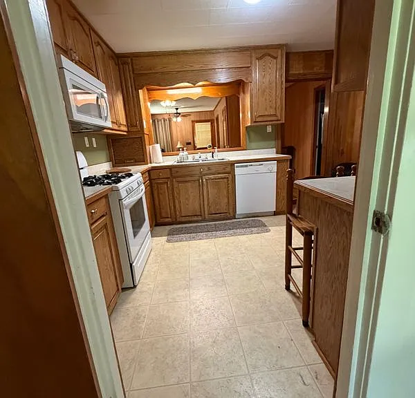 10227 Old Highway 63 S — Photo 14