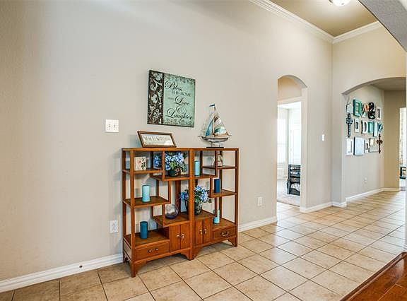 3rd image of 2652 Greyhawk Dr