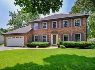 516 Cassin Rd, Naperville, IL 60565