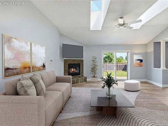 5th image of 2396 Ferndown Dr