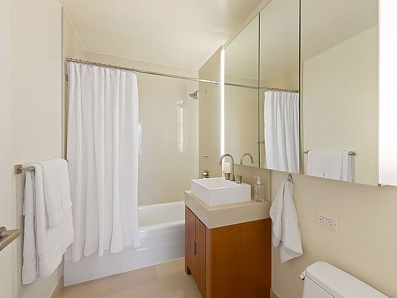 5th image of 450 W 17th St APT 1911