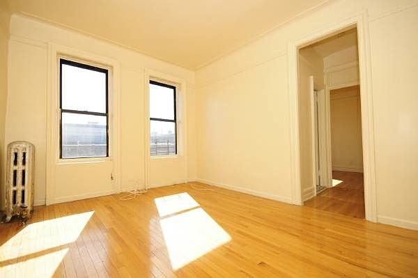 1st image of 500 Washington Ave APT 6