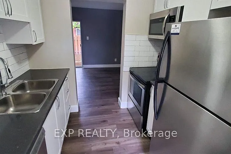 33 Berkley Dr #24 — Photo 4