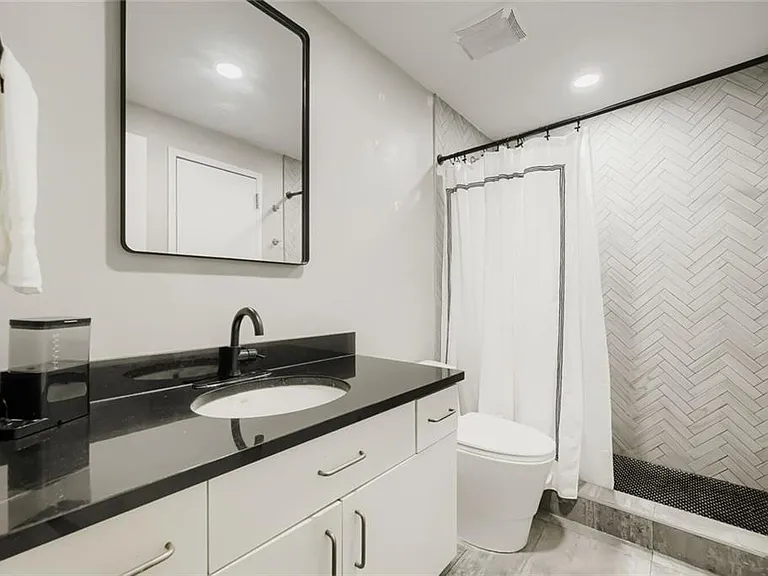 5200 Peachtree Rd #3208 — Photo 14