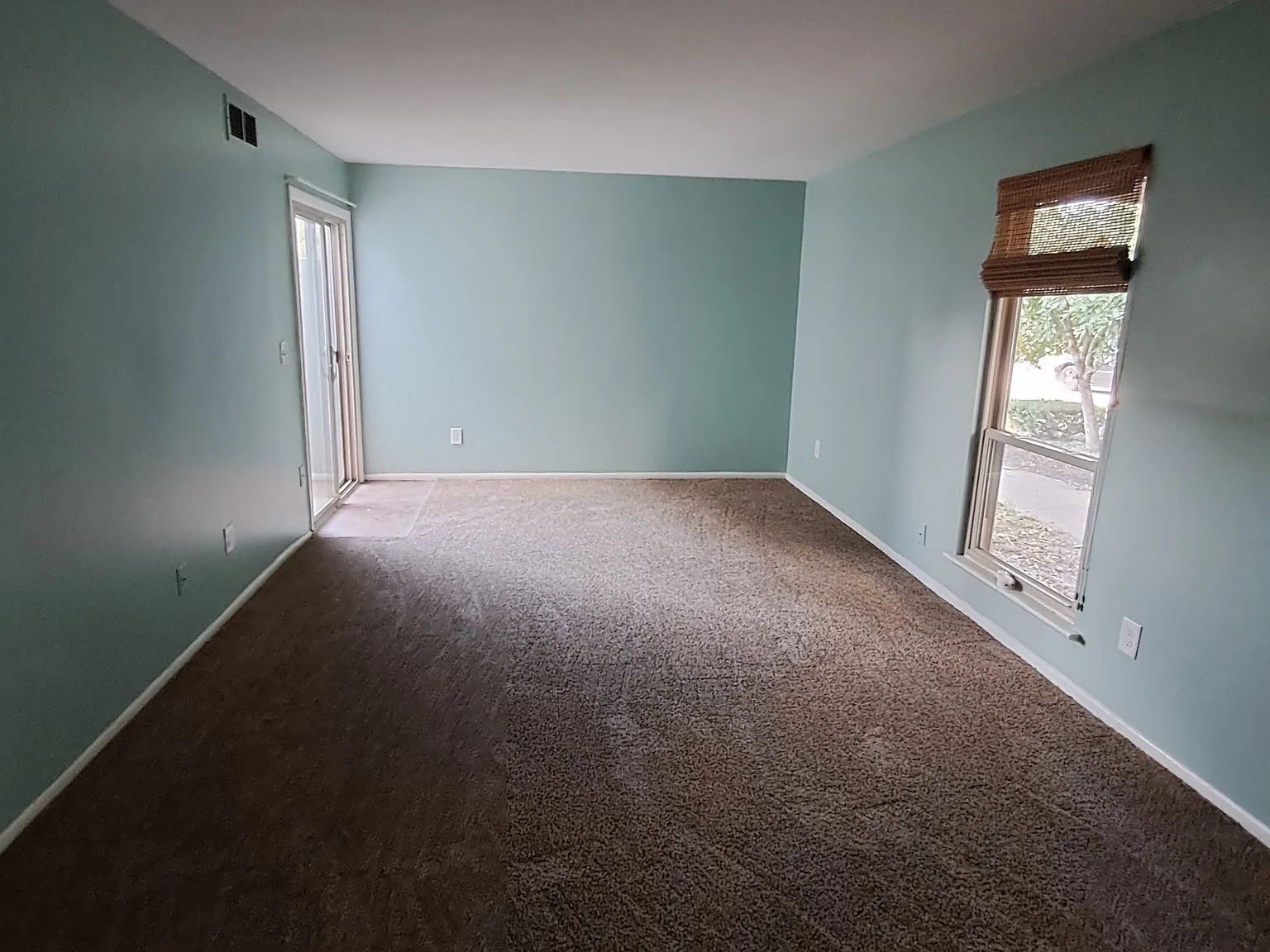 2 bed, 875 sqft, $1,200 — Photo 1