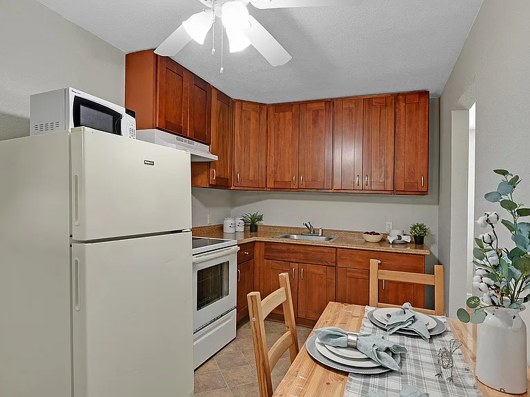 42241 Osgood Rd — Photo 3