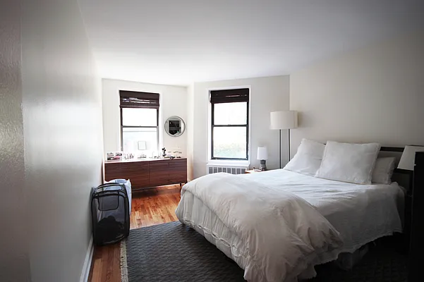Rented by Level Group | media 10