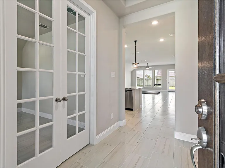 18710 Lynnwood Crest Ln — Photo 16