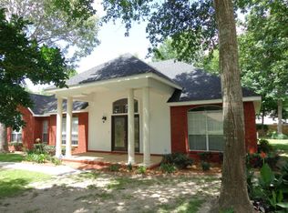 2901 N 7th St, Ocean Springs, MS 39564