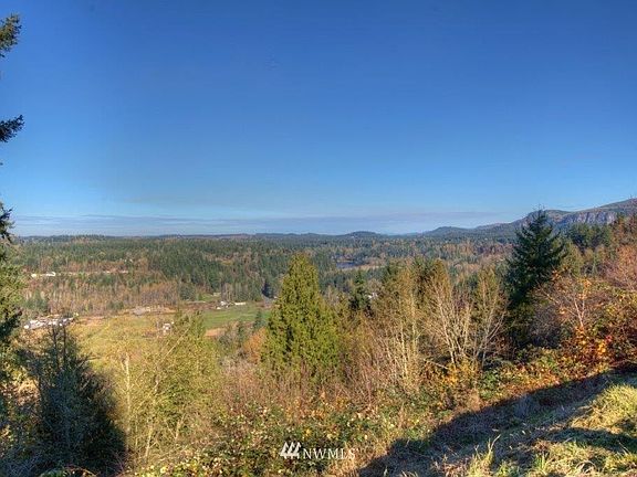 3rd image of 172 Dow Ridge Drive N