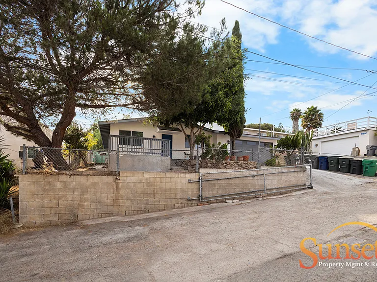 8848 Harness St — Photo 38