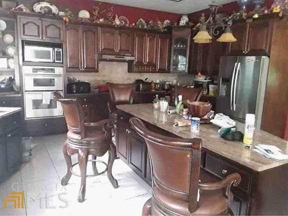 5th image of 2108 New London Pl