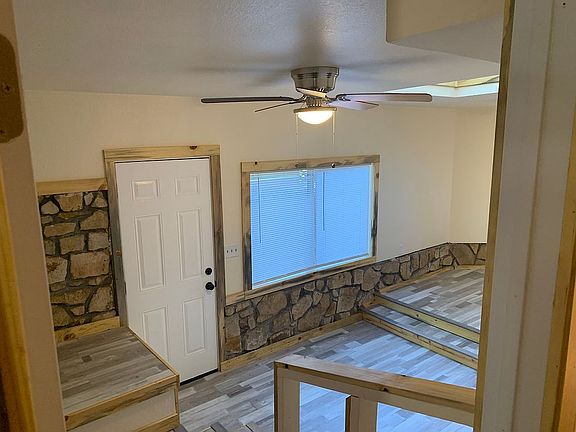 2nd image of 2918 Alder Dr