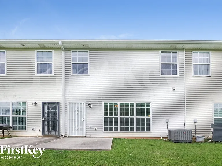 562 Maggie Ln — Photo 15