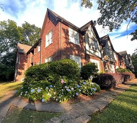 3rd image of 633 Idlewild Cir #86c6fe7ce