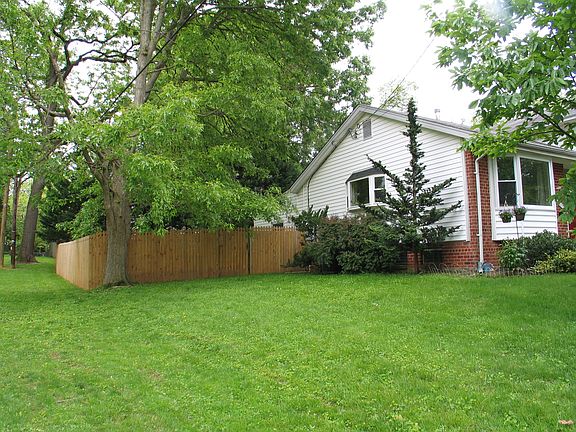 3rd image of 8629 Hempstead Ave
