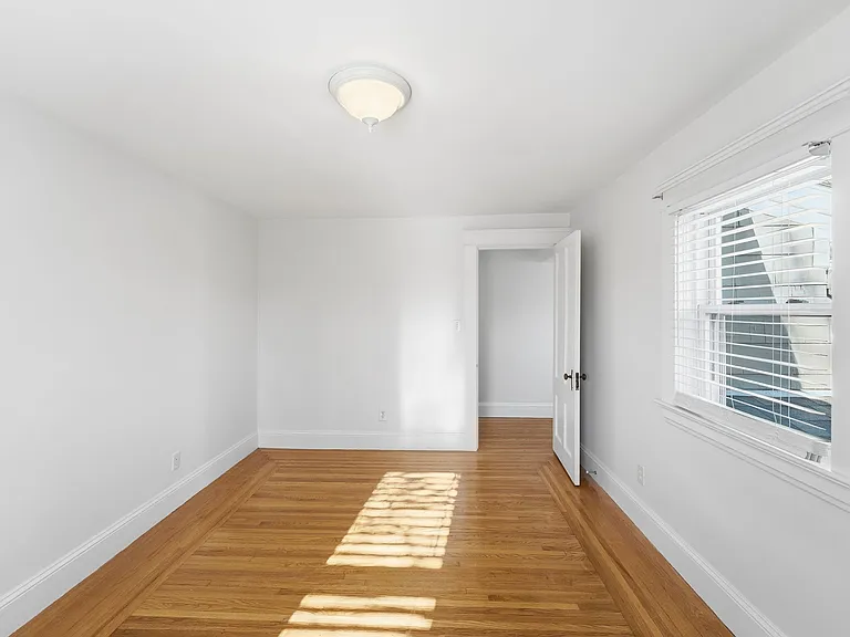 17 N Pleasant St #2 — Photo 21