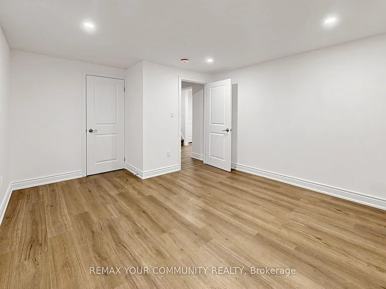 275 Betty Ann Dr — Photo 33