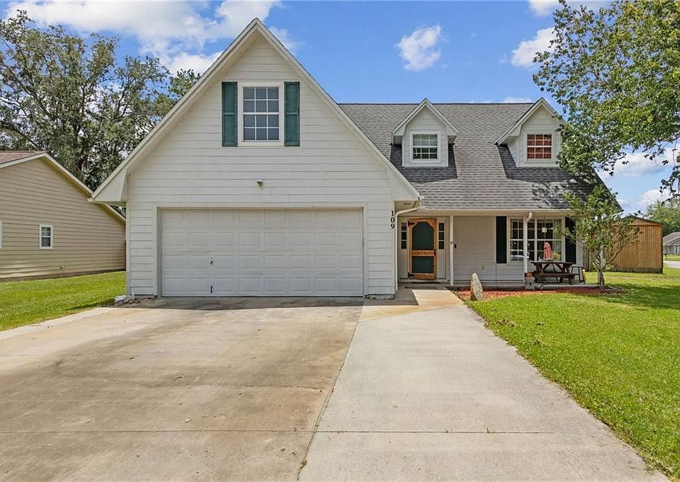 1st image of 109 Old Pond Dr W
