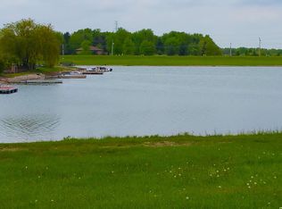 8190 Lakeview Ct, Winfield, IN 46307