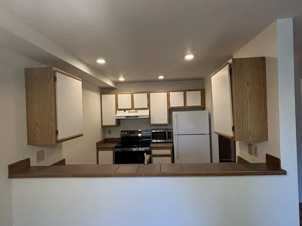 Crown Hill Court, 9514 8th Ave NW #20099740, Seattle, WA 98117