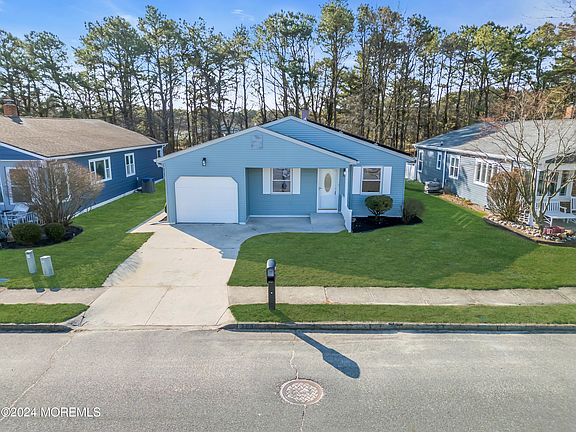 2nd image of 183 Freeport Boulevard
