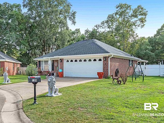 2nd image of 139 Cluster Oaks Ct