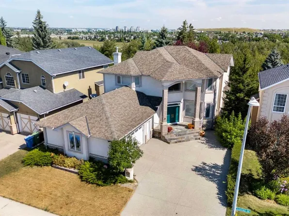 250 SW Diamond Dr SE, Calgary, AB T2J 7C8