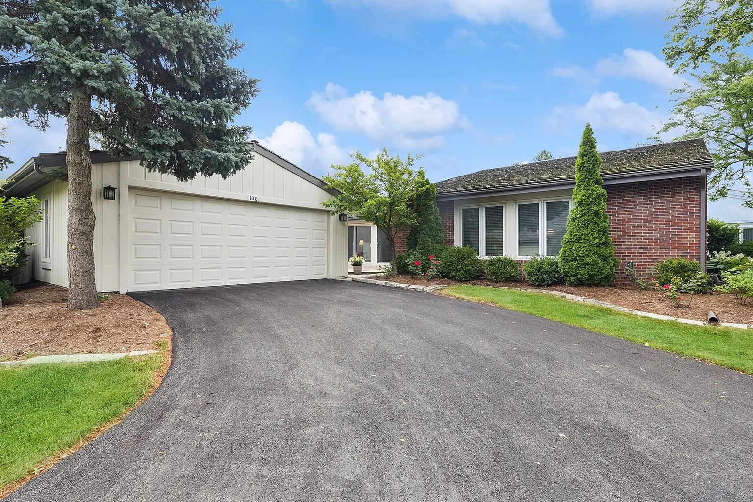 100 Briarwood Cir photo 1