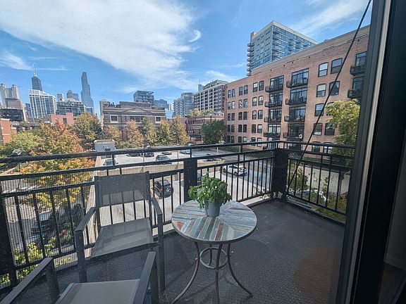 3rd image of 525 W Superior St #325E