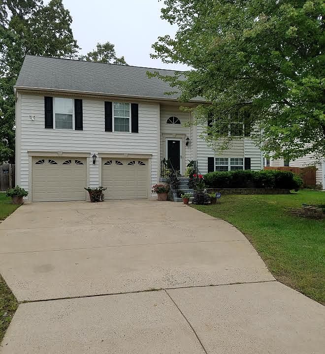 1st image of 82 Saint Roberts Dr
